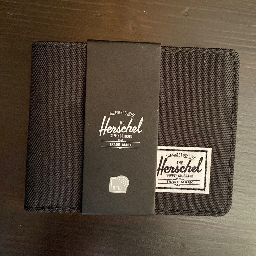 Herschel Supply Co. Roy wallet NEW WITH TAGS